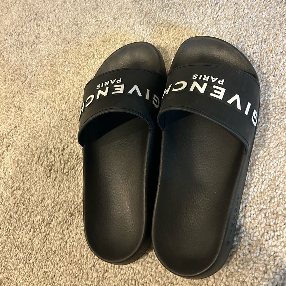 100% authentic Givenchy Slides